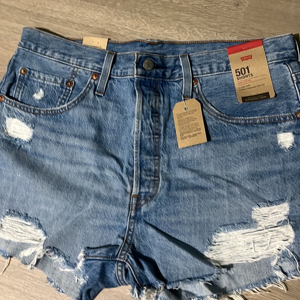 NWT!☎️🥀🎁⛽️❤️‍🔥Levi’s 501 high rise women’s shorts - Picture 3 of 6